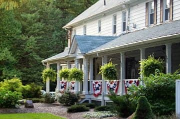Mountaintop Lodge at Lake Naomi exterior.